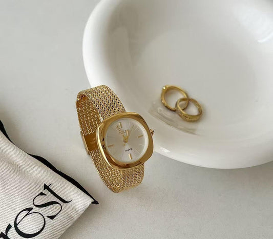 Niche Watch Retro Light Luxury Vintage Fashion Temperament Quartz Watch Female Exquisite Versatile Casual Style